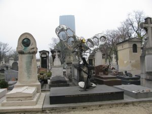 Sculptures sur monuments funéraires